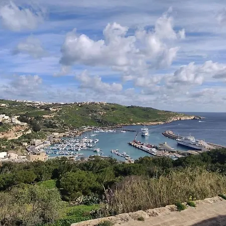 Maria'S Luxurious House In Gozo With Pool And Sea Views